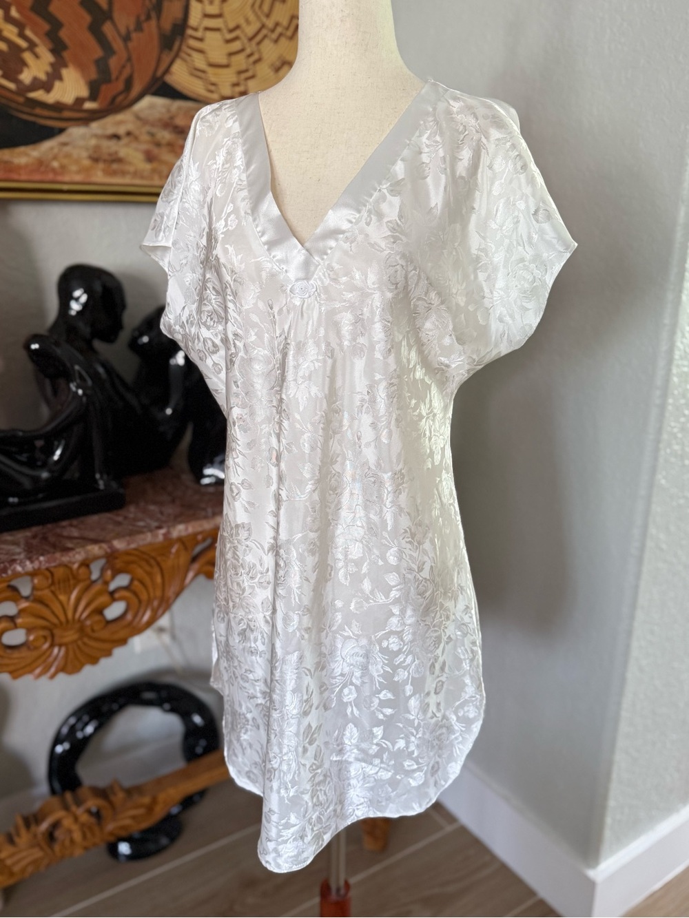 LA Intimates Floral Jacquard V-Neck Tunic